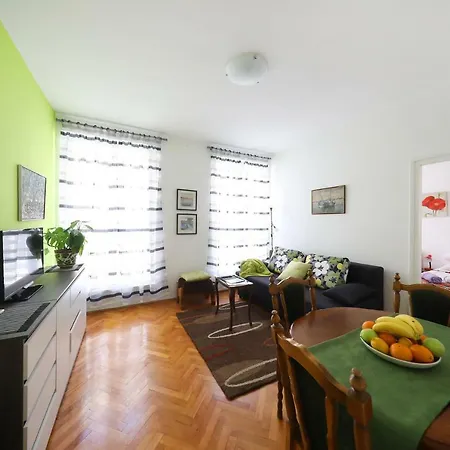 Mara Apartment