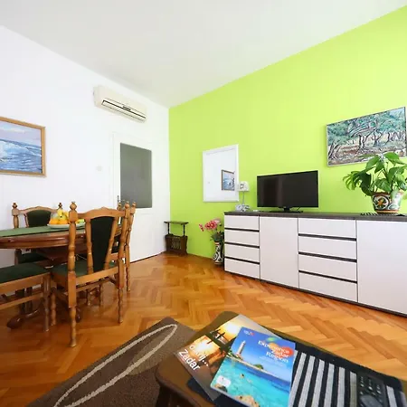 Apartment Mara *